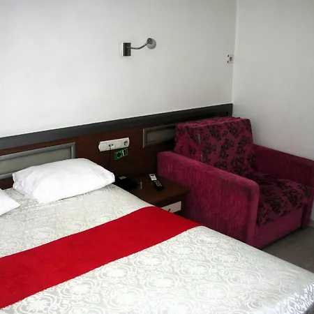 Yeni Kosk Esra 2* コンヤ