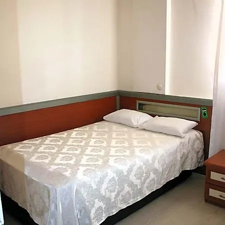 Yeni Kosk Esra 2* Konya